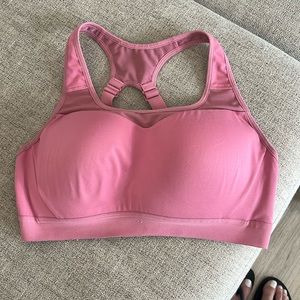 Gym Shark pink sport bra